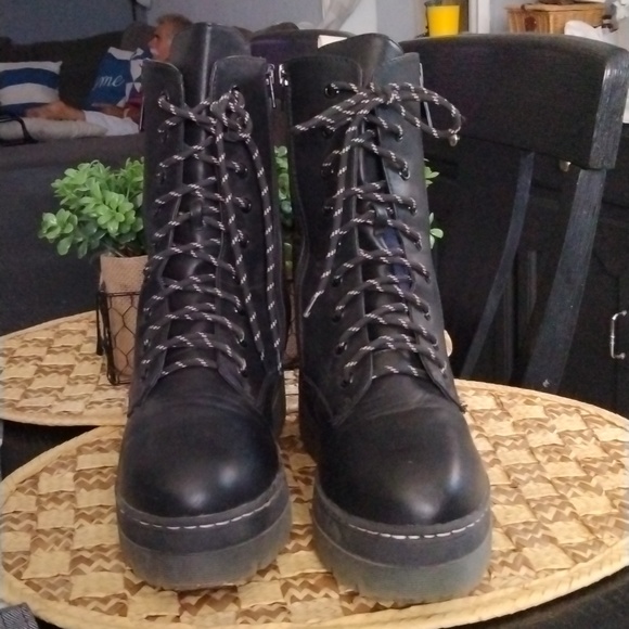 MIA BOOTS - Picture 2 of 13